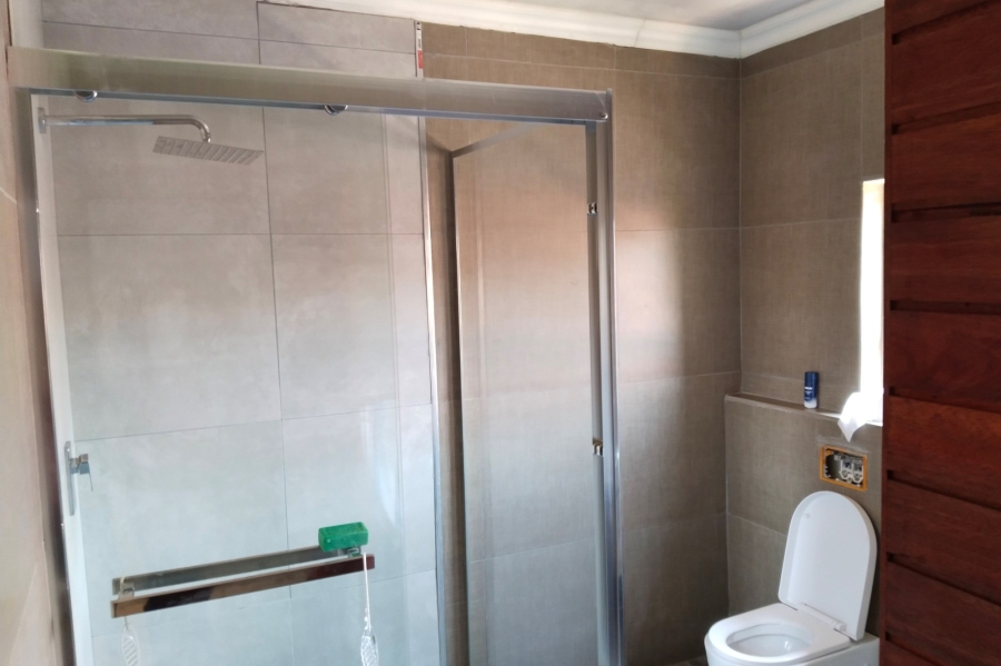 5 Bedroom Property for Sale in Birdwood Estate North West